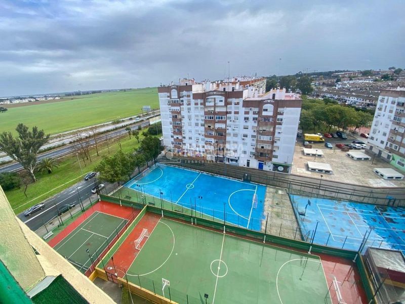 Foto a34ebeb7-baa9-4e7d-ad17-980e759027a7. Pis a Centro Montequinto