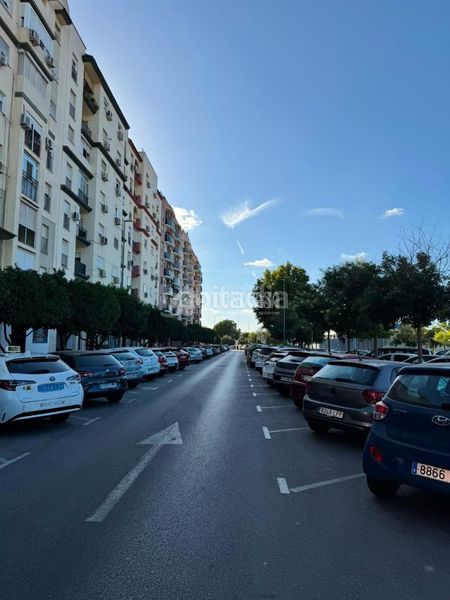 Foto f499bcc7-9d64-48b0-b518-dd80994bc6fc. Posto auto in Centro Montequinto