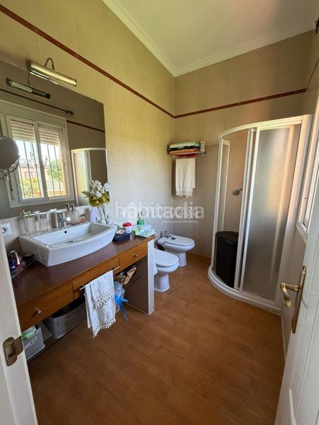 Foto ba3723fa-34a4-434b-8e67-0f42e3d6194e. Casa a Entrenúcleos Dos Hermanas