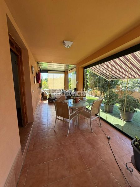 Foto d7b8e982-6607-4746-95bf-925004c440d4. Casa a Entrenúcleos Dos Hermanas