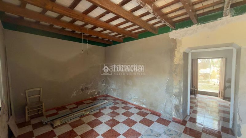 Foto 7a836c26-691c-48ae-9dcf-da27cb1d5720. Casa a Lantejuela (La)