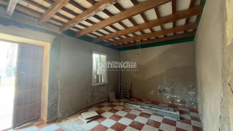 Foto 7e4158f2-06d9-42d1-aa01-d746405ff242. Casa a Lantejuela (La)