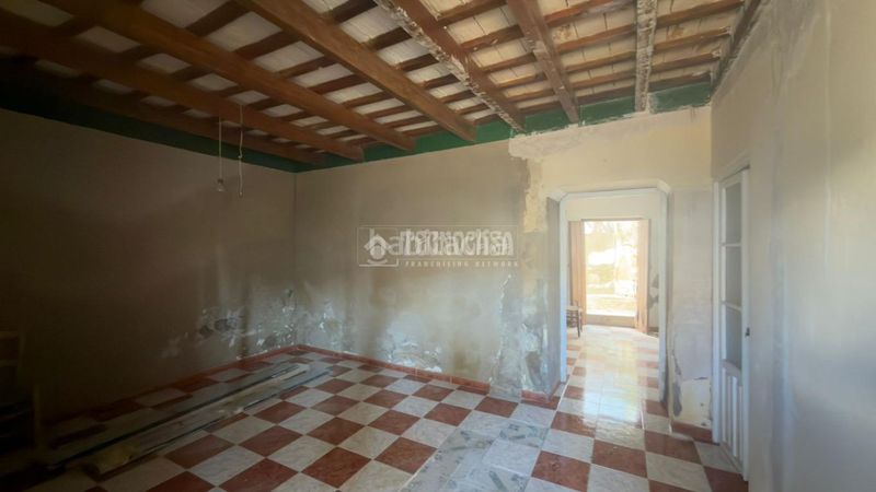 Foto e76f85bd-df44-4e45-94d5-332864652706. Casa a Lantejuela (La)