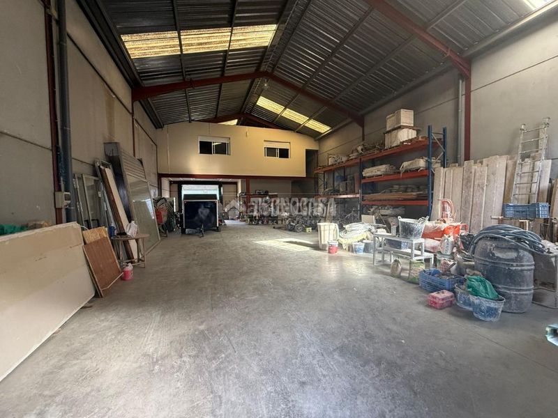 Foto c06d7113-35e2-44d1-aba0-634bb6f4148f. Local comercial a Arahal