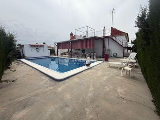 Mas  Ur pago redondo-miraflores  c/ abejaruco g 9, pol 7 parc 9509 su. Casa rural en venta en arahal