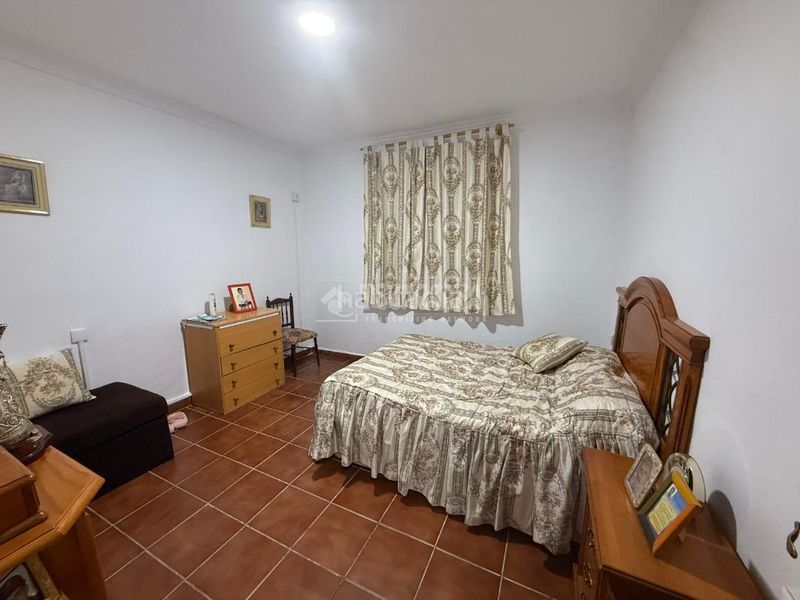 Foto 5c204bb2-4bb0-41f4-b972-969319fa51f0. Masia amb calefacció a Arahal