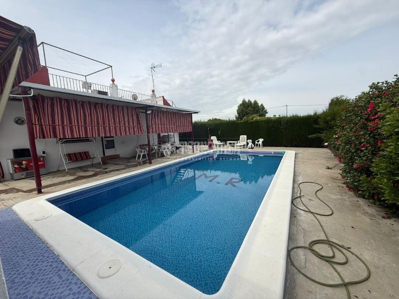 Foto 993644eb-40a6-4fe0-be91-9ebc74927b76. Masia amb calefacció a Arahal