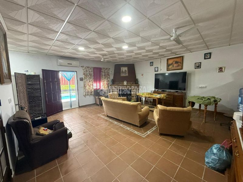 Foto a3bdf974-eff1-4737-8da4-8f2cc8795341. Masia amb calefacció a Arahal