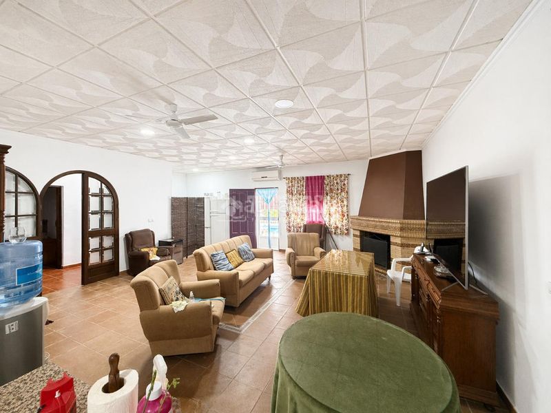 Foto f2bda918-7163-4078-b374-8d0c9eae9986. Masia amb calefacció a Arahal