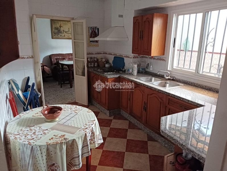 Foto 7f3b63e6-4b46-497c-be15-bf8707be58bc. Casa  en venta en Arahal