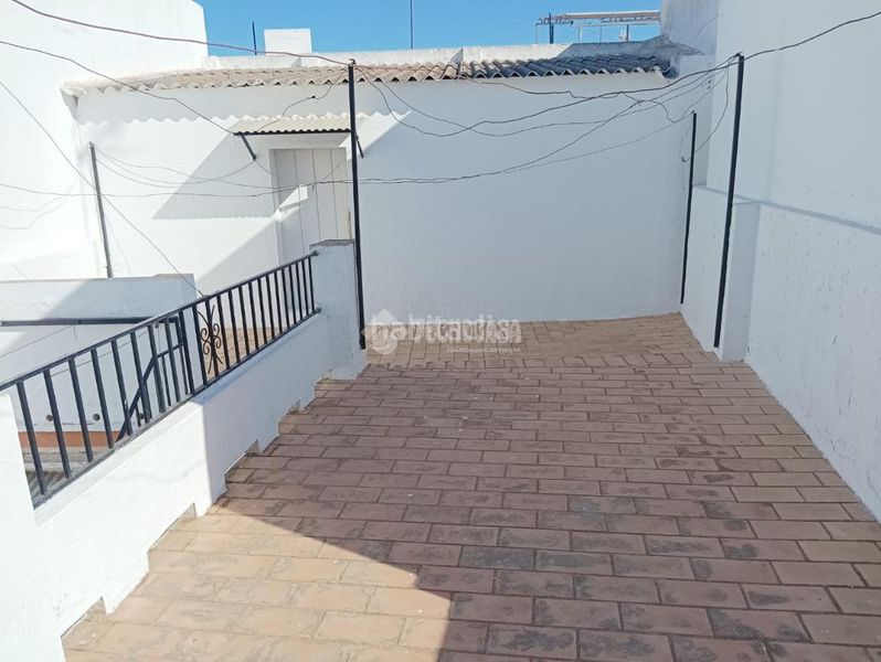 Foto be9590af-c075-4a1a-8ad3-2804a2688216. Casa  en venta en Arahal