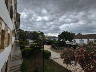 Etagenwohnung  Bda. carrero blanco. Piso en venta en osuna