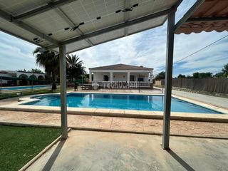 Masía  Calle granada ( venta el ritmo ). Casa rural en venta en arahal