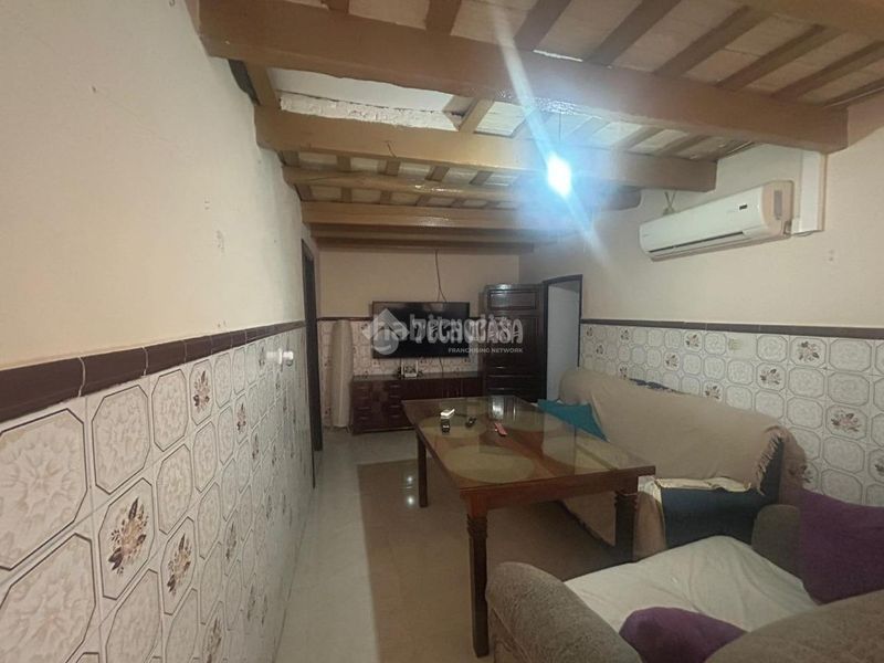 Foto 300ca049-c201-4086-8f2e-28bb2f5e7f6d. Casa  en venta en Paradas