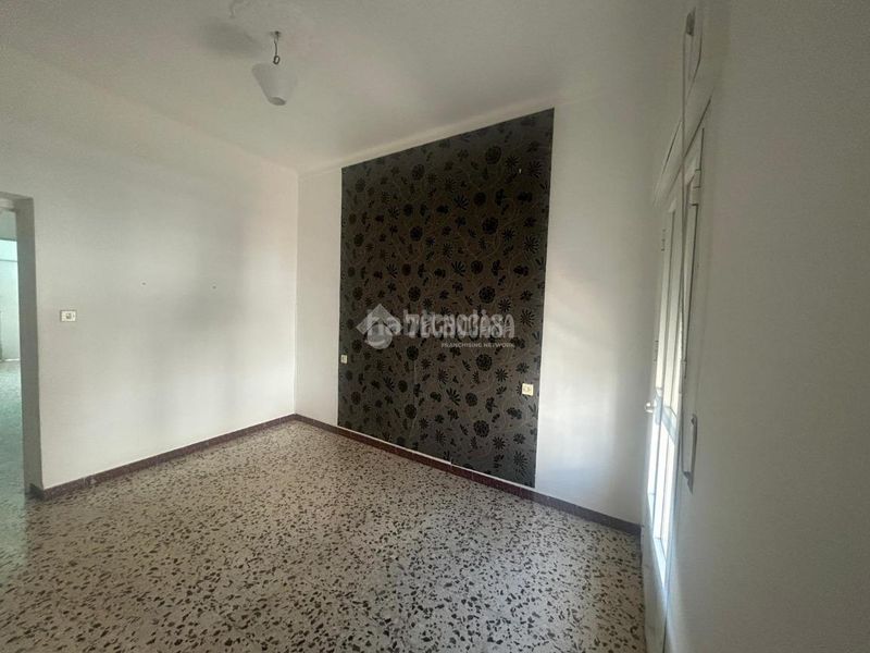 Foto 49a438dd-be06-4bdc-a587-a0ef8a6e59db. Casa  en venta en Paradas