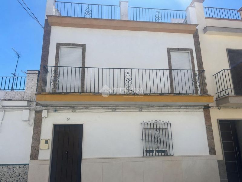 Foto 7b47be71-0fb8-459a-b3cc-193e81a9c4e8. Casa  en venta en Paradas