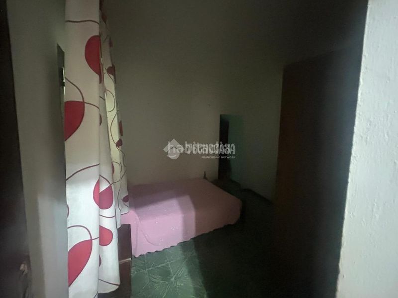 Foto 7c25463a-4677-42d8-9702-8250fd7392a3. Casa  en venta en Paradas