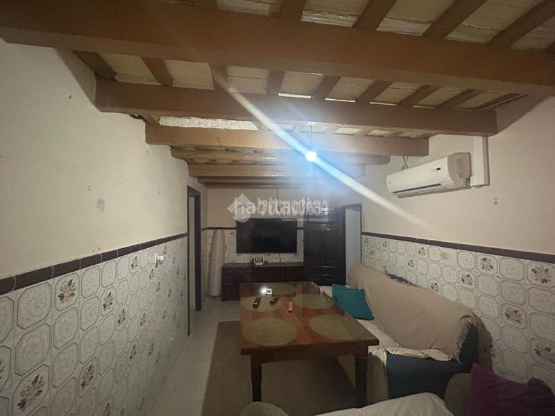 Foto c0cdb301-ef35-4bb9-9a7a-8303bbfe9546. Casa  en venta en Paradas