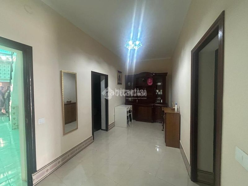 Foto c35ee9aa-0a6e-4f56-b0f8-06d1eb0b54d7. Casa  en venta en Paradas