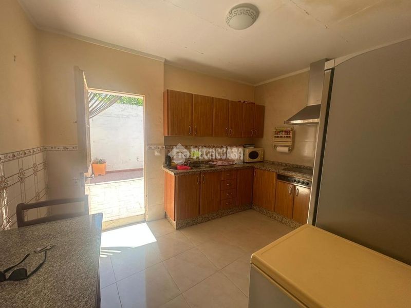 Foto d2deaf58-1d69-44de-82fa-69135f3075e8. Casa  en venta en Paradas