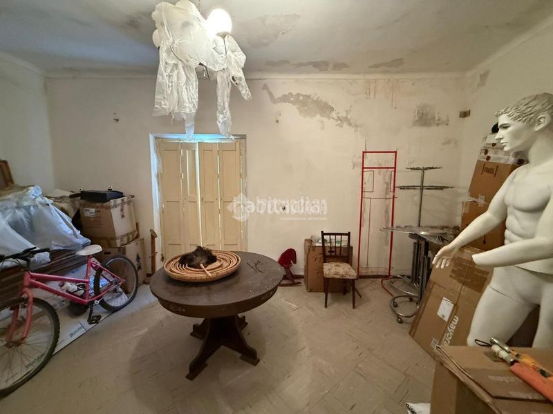 Foto 546854c2-df94-4e42-8d86-150a0ce23a74. Casa aparellada a Arahal