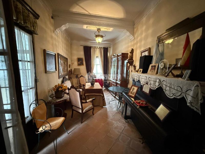 Foto c74d32f7-5c75-4327-9e12-bbd6eceb3090. Casa aparellada a Arahal