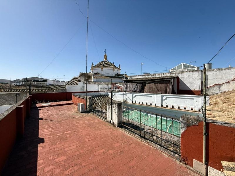 Foto fff8e909-000d-41c8-b1a7-c360182da1b0. Casa aparellada a Arahal