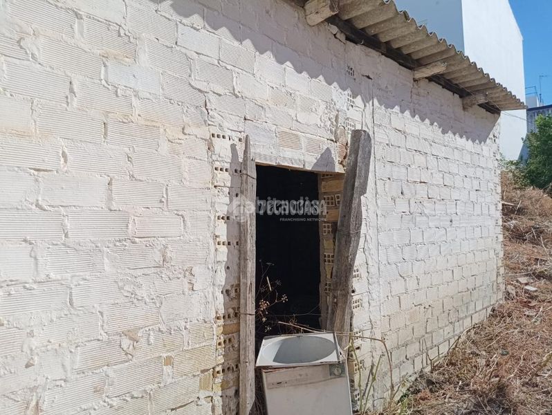 Foto 8925744f-d572-4d2a-b8b7-14f0a0d47bf0. Terreny residencial a Arahal