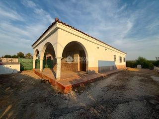 Bauernhof  C/ cadiz  urb. pago redondo. Casa rural en venta en arahal
