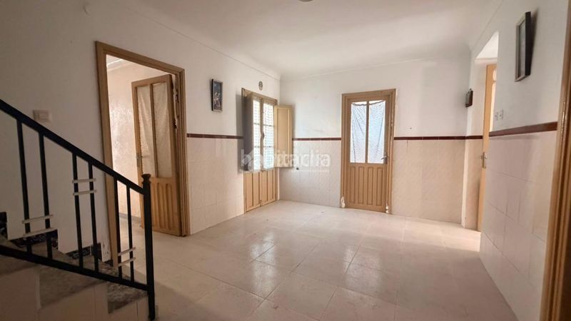 Foto ad635751-cfd6-40ef-bd21-7e3b4f8f9861. Casa a Lantejuela (La)