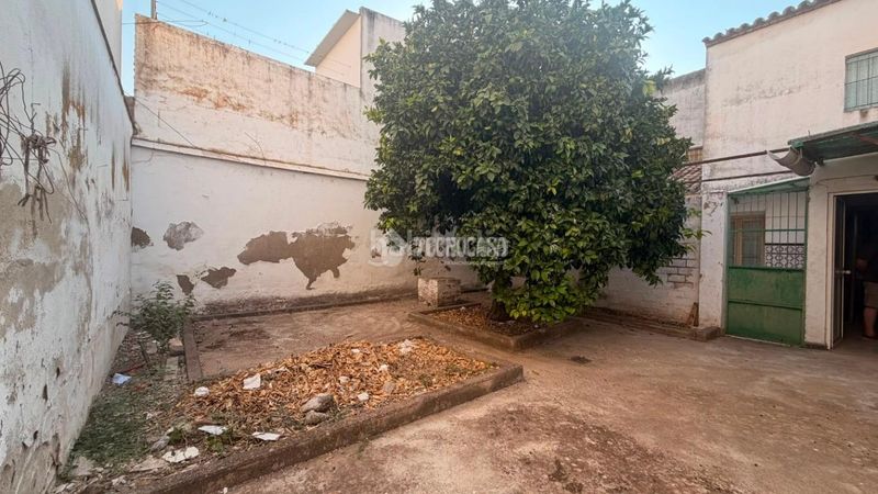 Foto d45e7a54-077b-4ab2-a63b-051c52d818dd. Casa a Lantejuela (La)