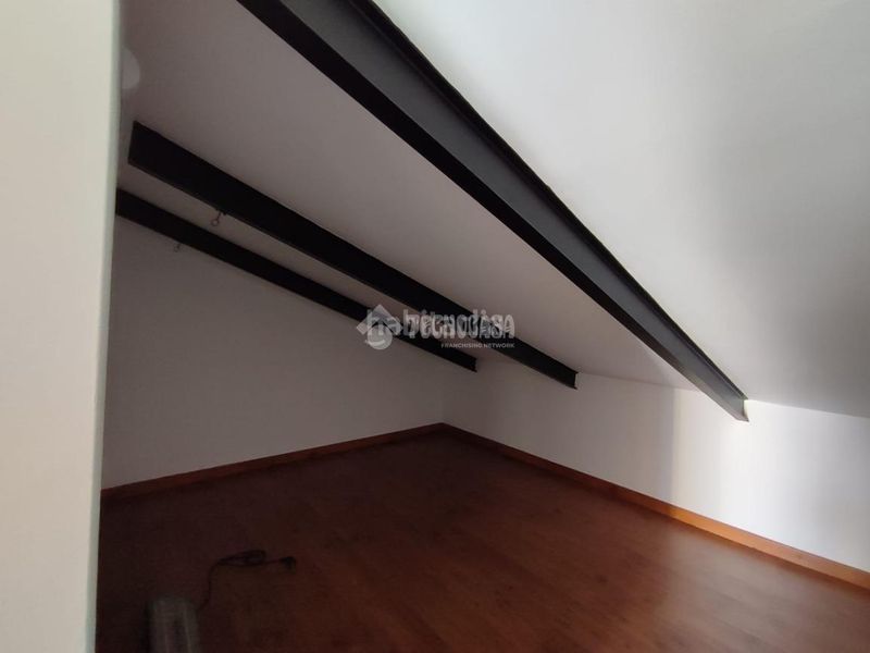 Foto ac98a916-d6f0-42c2-85f6-de1798e49c95. Pis a Osuna