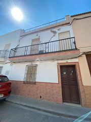Doppelhaus  San patricio. Casa en venta en la puebla de cazalla