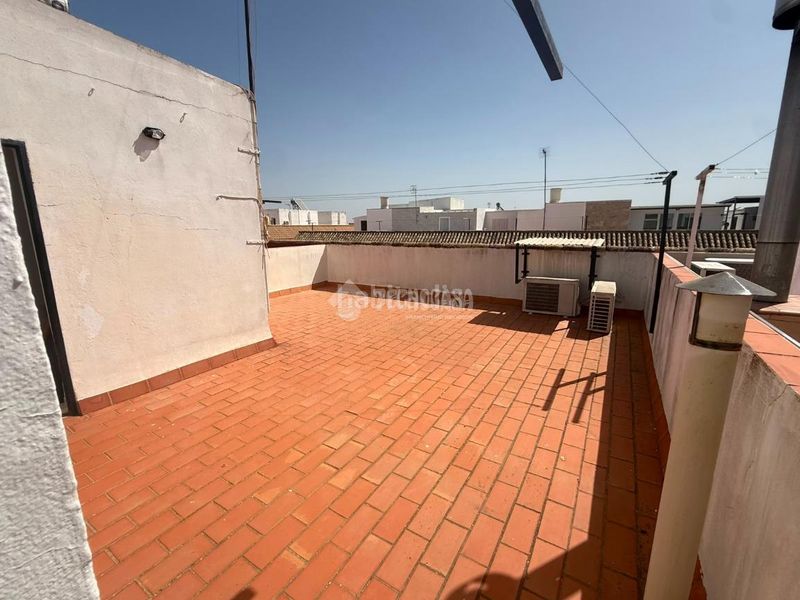 Foto 1a3a4f82-7bff-442d-b76f-da9af591593c. Casa aparellada amb calefacció a Puebla de Cazalla (La)