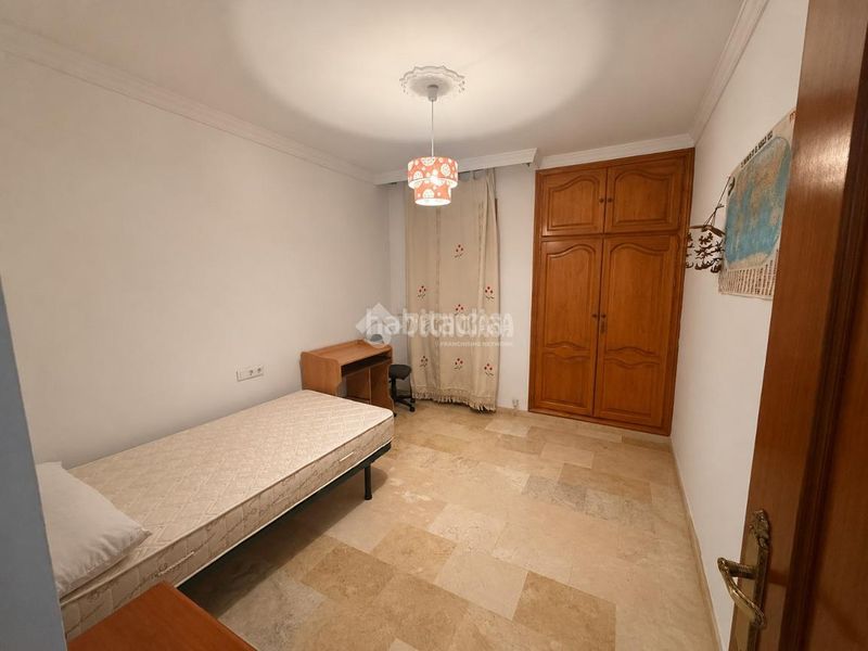 Foto 21c9b9ff-3bbf-4857-93e9-e415ed09549b. Casa aparellada amb calefacció a Puebla de Cazalla (La)