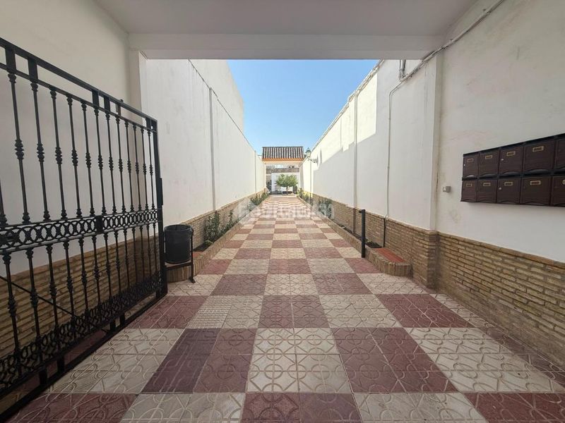 Foto 517c2479-7695-4a73-ad12-e5c63a247db2. Casa aparellada amb calefacció a Puebla de Cazalla (La)