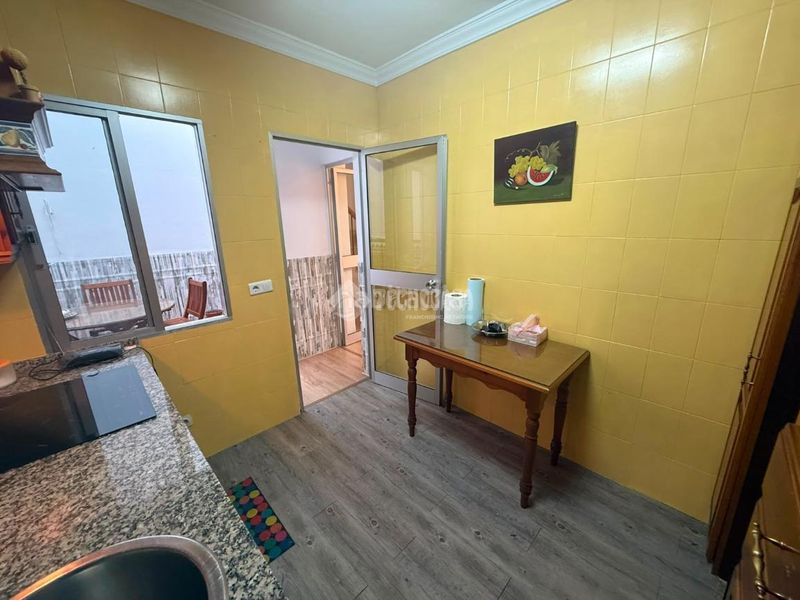 Foto 530b82b3-d9a8-4531-9c9f-9443b4ab947f. Casa aparellada amb calefacció a Puebla de Cazalla (La)