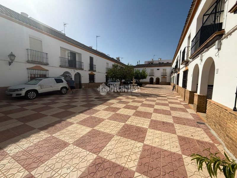 Foto 5e19e735-27a1-40ed-914f-e3878eeb828e. Casa aparellada amb calefacció a Puebla de Cazalla (La)