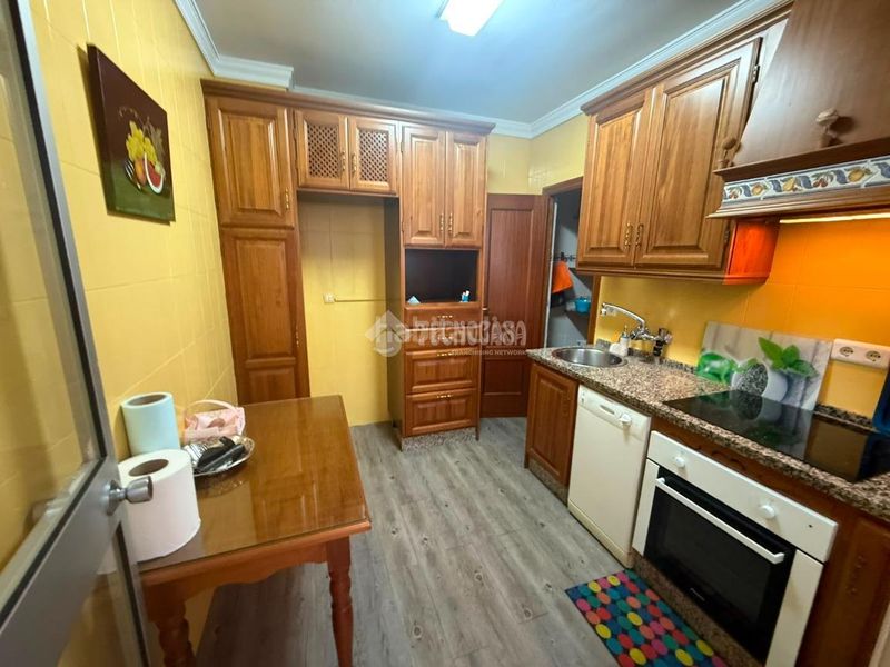 Foto 8866ab36-f4fd-4a56-88ba-dd667ca48c3b. Casa aparellada amb calefacció a Puebla de Cazalla (La)