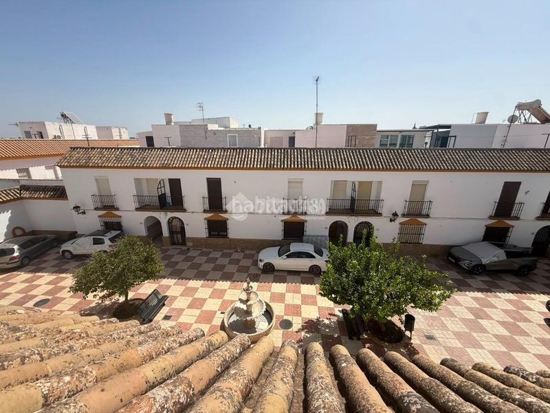Foto d6c9e3bb-b845-40c9-834b-3e489de2faf0. Casa aparellada amb calefacció a Puebla de Cazalla (La)