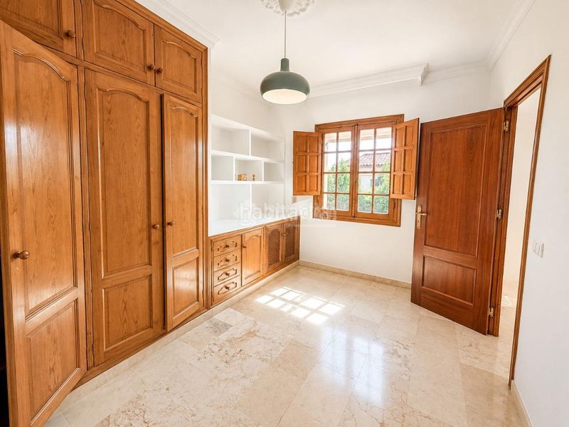 Foto f3f0d6cb-b578-4b8c-9701-5e1f9e37b257. Casa aparellada amb calefacció a Puebla de Cazalla (La)