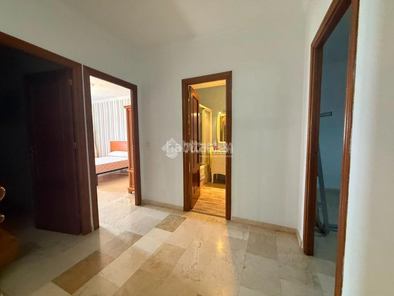 Foto fc1803b7-524e-4aa2-bbad-cf352a0f6078. Casa aparellada amb calefacció a Puebla de Cazalla (La)