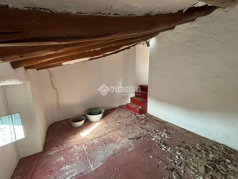 Foto 10f2c252-b0a5-4795-a964-a015b744ca80. Casa aparellada a Osuna