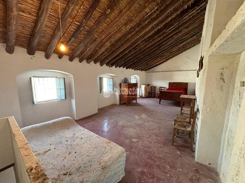 Foto 4af26d28-2426-48e4-b7e8-cd35ec74b8d7. Casa aparellada a Osuna