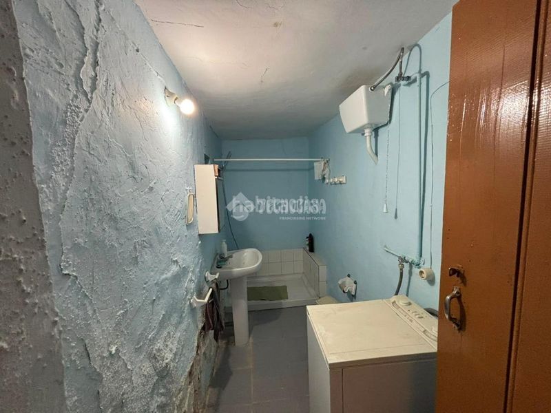Foto f78f414b-3c8e-4262-a8e2-0ca5a416271d. Casa aparellada a Osuna