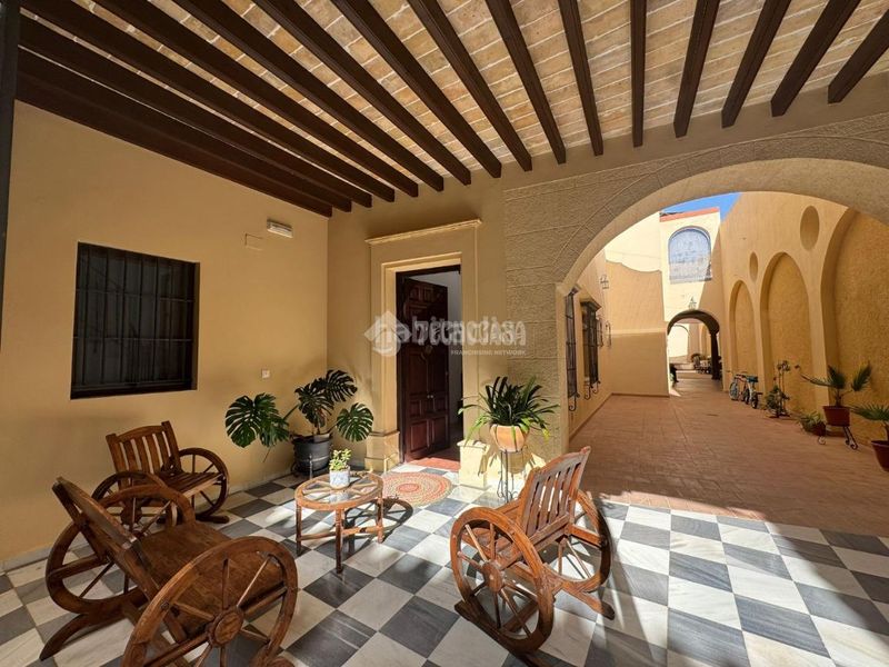 Foto 715bc31e-1ad0-4d3f-956a-6a52f89b53f5. Casa aparellada a Osuna
