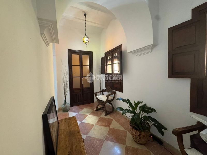 Foto 74added6-7239-47a5-8cce-b6f72beaf67d. Casa aparellada a Osuna