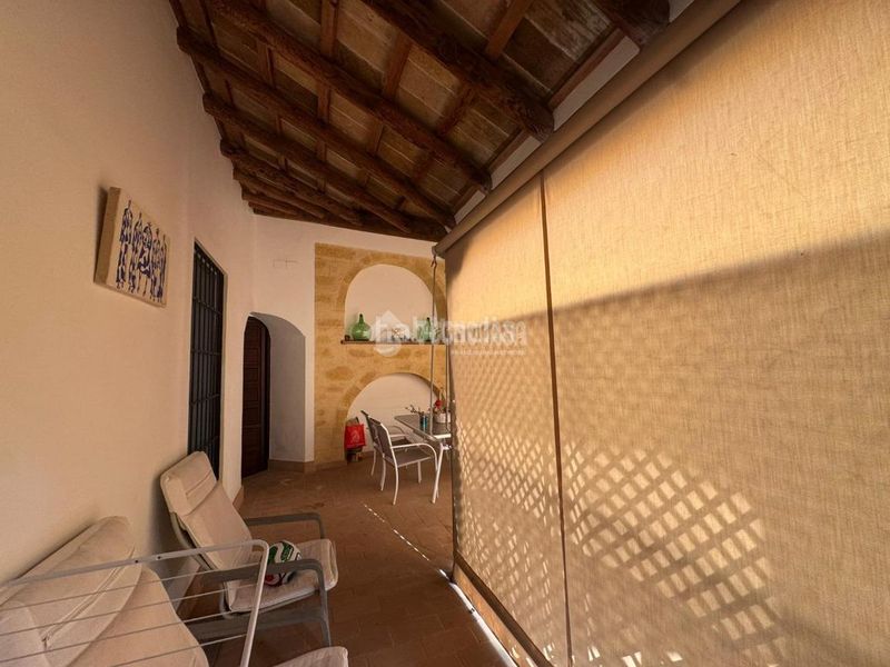 Foto afef6e10-c5c9-4e25-8e8f-5d6685caaabc. Casa aparellada a Osuna