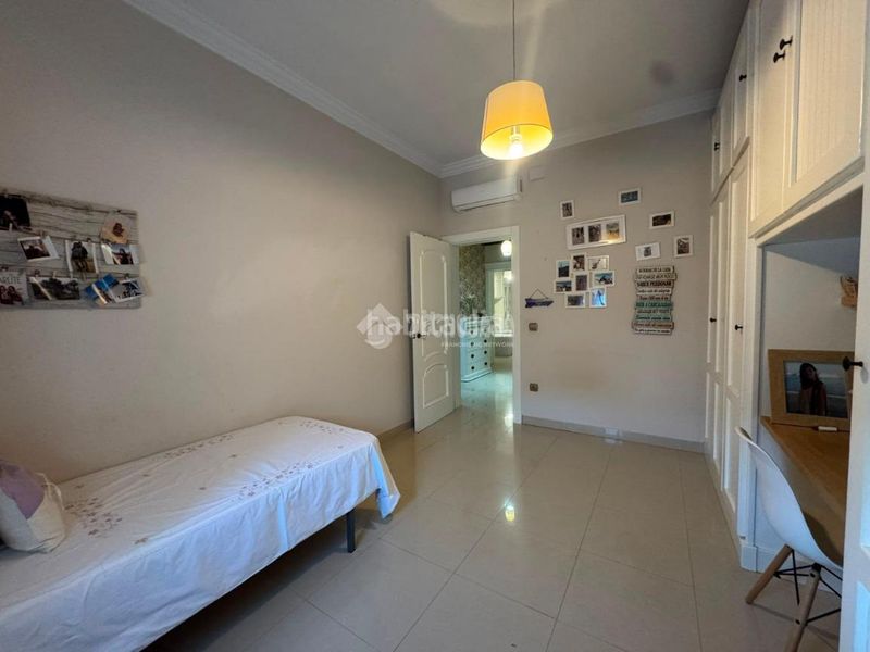 Foto 34fc6b01-d389-4622-817b-0b7a997dcf1f. Towny house with parking in Osuna