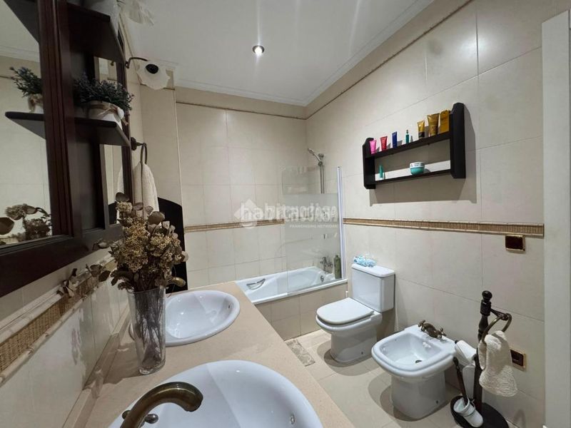 Foto 941de729-0762-46cc-9cc3-f35c68274ff6. Towny house with parking in Osuna